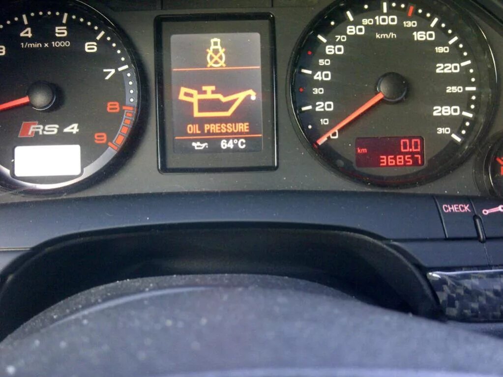 Горит давление масла ауди. Лампочка давления масла audi a4 b6. ауди а4 2007 года контрольные лампа давления масла. ауди а6 контрольная лампа давления масла. ауди 100 1993 лампа давления масла на панели.