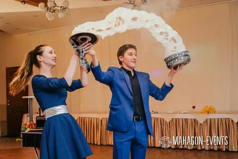 Ведущее праздника