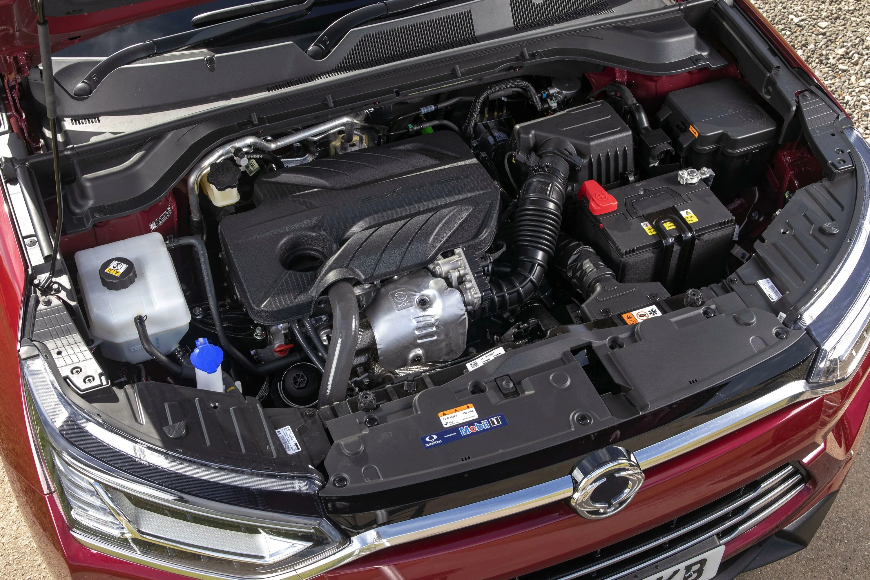 Ssangyong actyon какой двигатель. Ssangyong actyon new diesel моторный отсек. ssangyong motor korando. санг енг корандо 2025. моторный отсек санг енг кайрон дизель.
