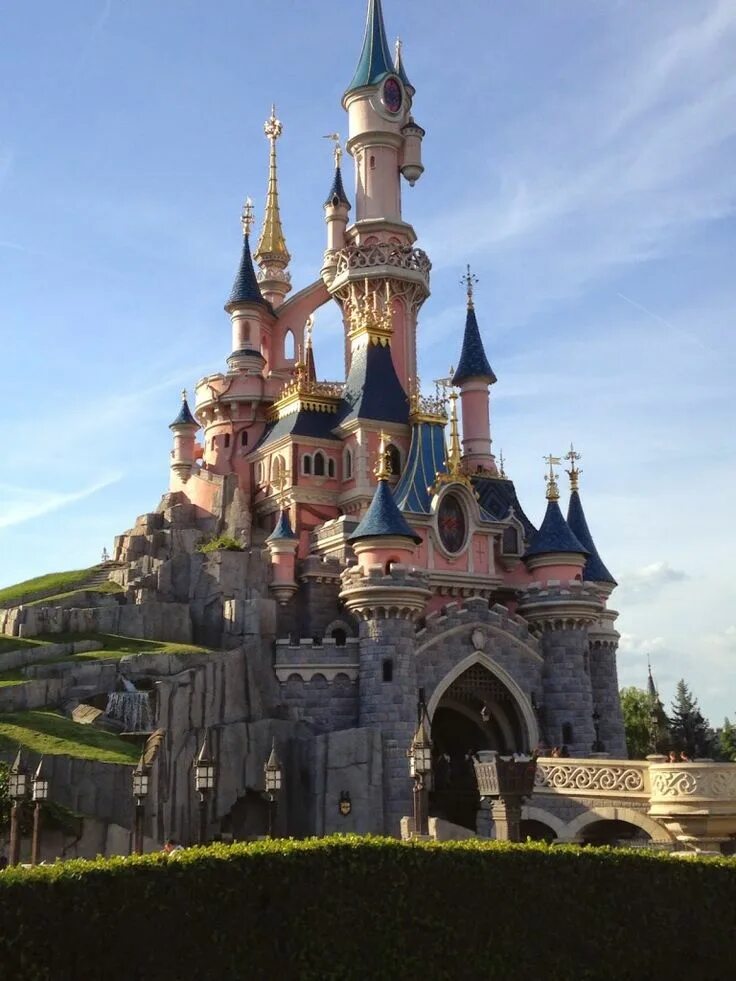 Куда дисней. Диснейленд во Франции. Disneyland Paris. Париж (Франция). Париж Дисней Диснейленд. Парижский Диснейленд (35 км от г. Париж).