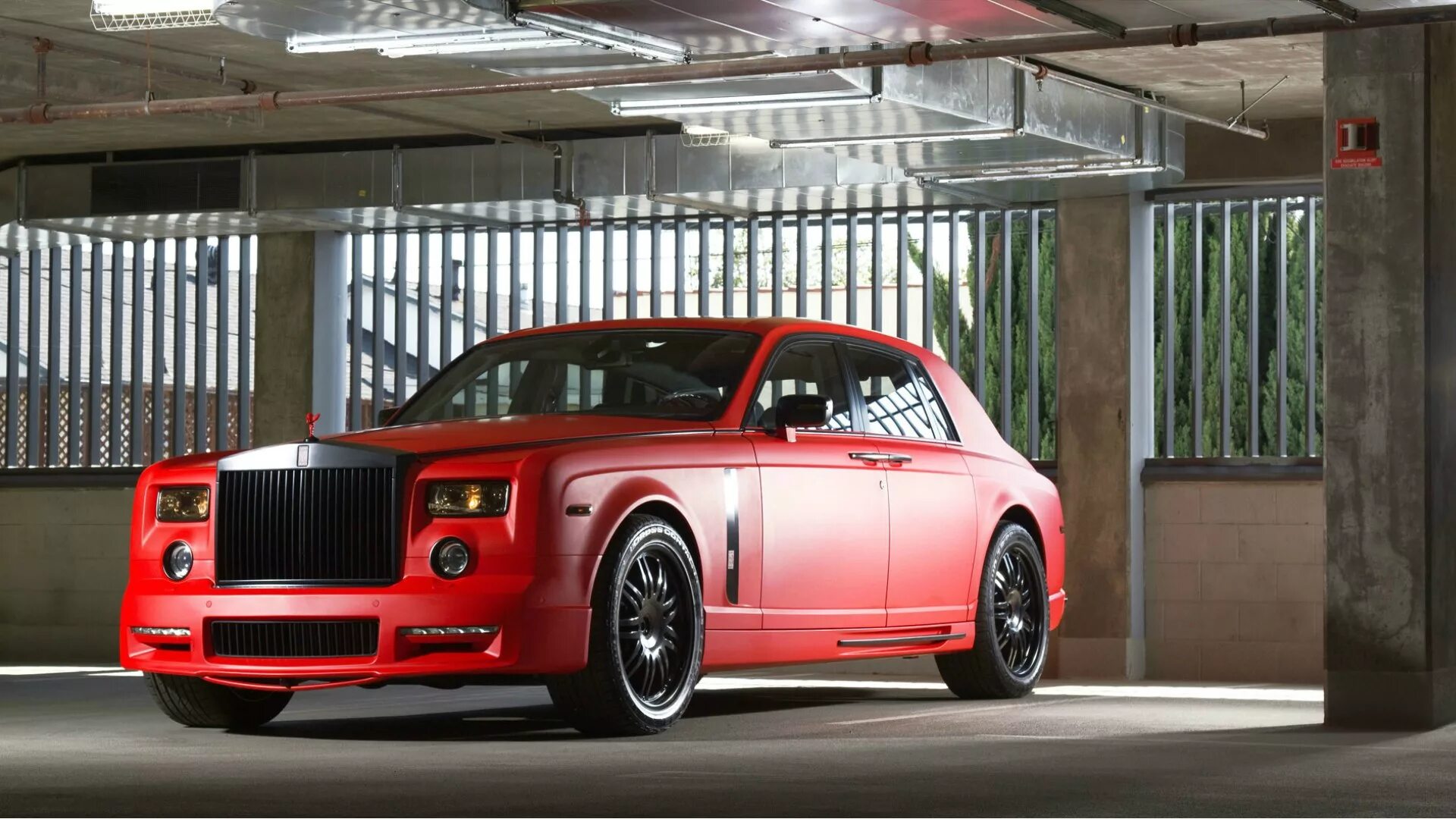 Роллс телефон. Rolls Royce Phantom 8 Mansory. Rolls Royce Phantom Mansory. Rolls-Royce Phantom тюнингованный. Rolls Royce Phantom 8 Tuning.