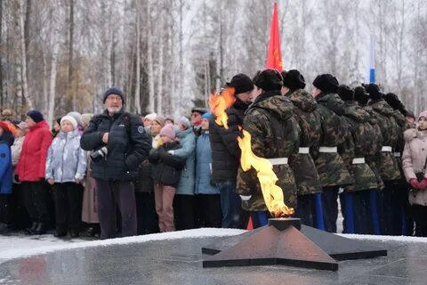 Открытие вечного огня в острове