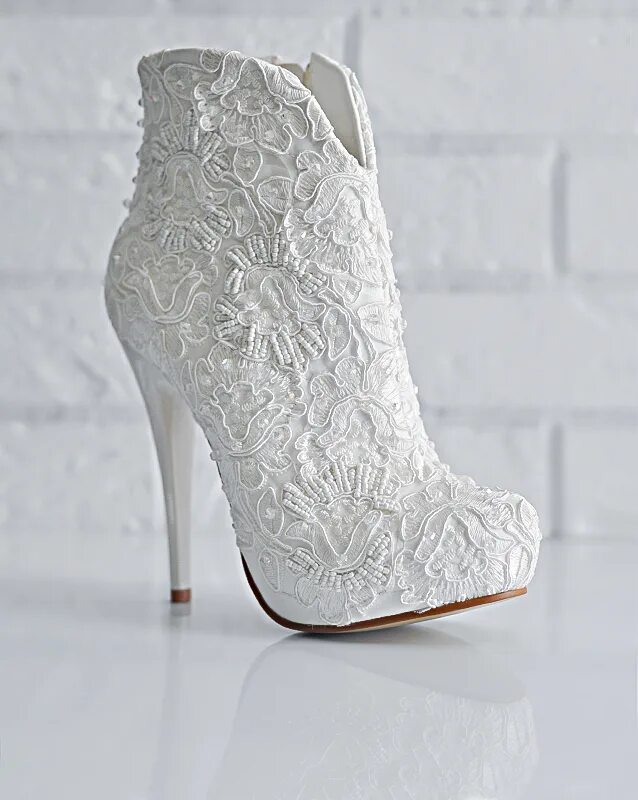свадебные ботильоны. туфли белые свадебные. ботильоны белые свадебные. ботильоны белые свадебные. белые свадебные сапожки.