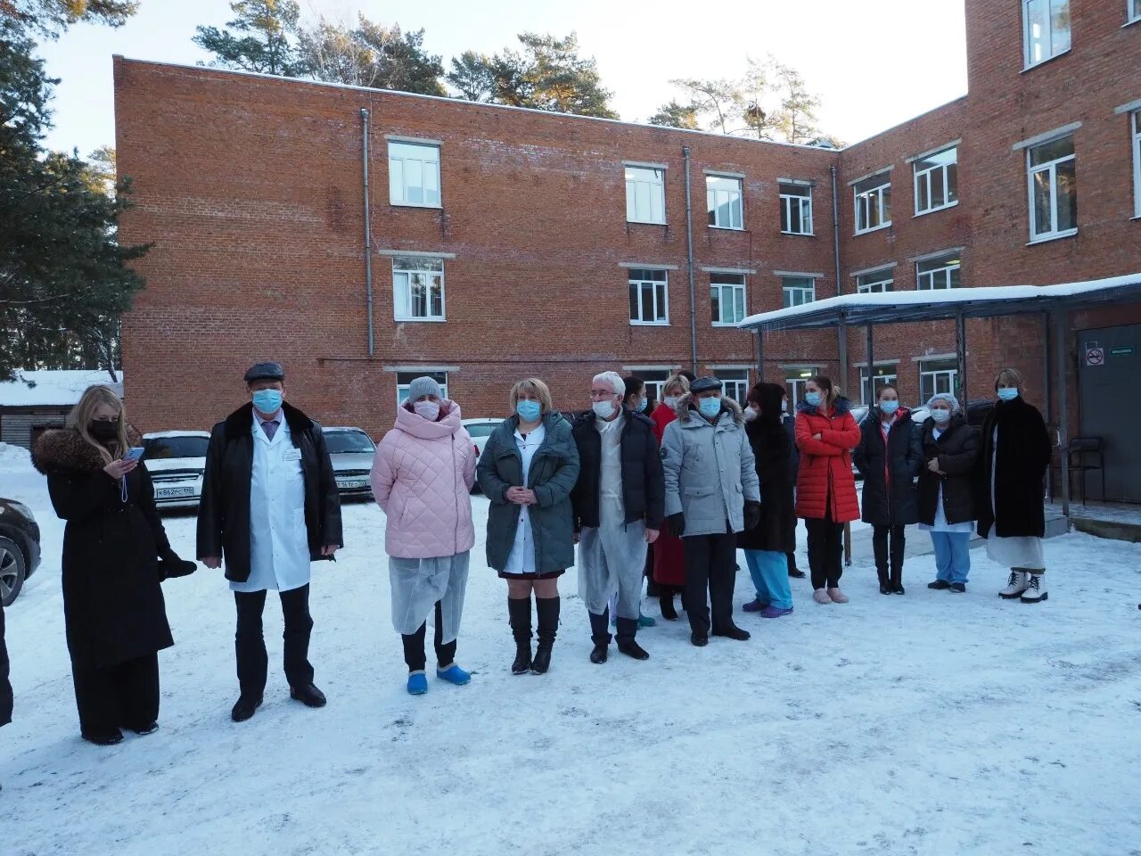 Врачи серпухова отзывы. Доктор серпуховка. Врачи Серпухова. Врачи Серпухова Шиков. Ланцова врач Серпухов.