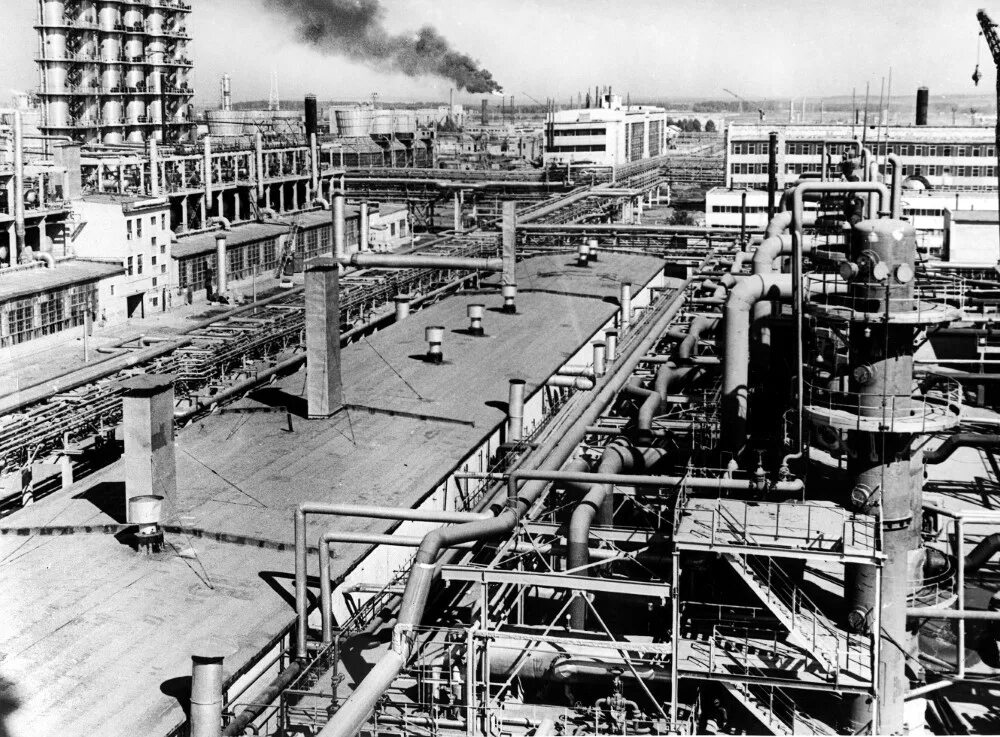 Минский тракторный завод 1990-е. Серия лучший зарубежный учебник. Промышленная экология учебное пособие. Сталелитейный завод сша 19 век. Путиловский завод в петербурге до 1917.