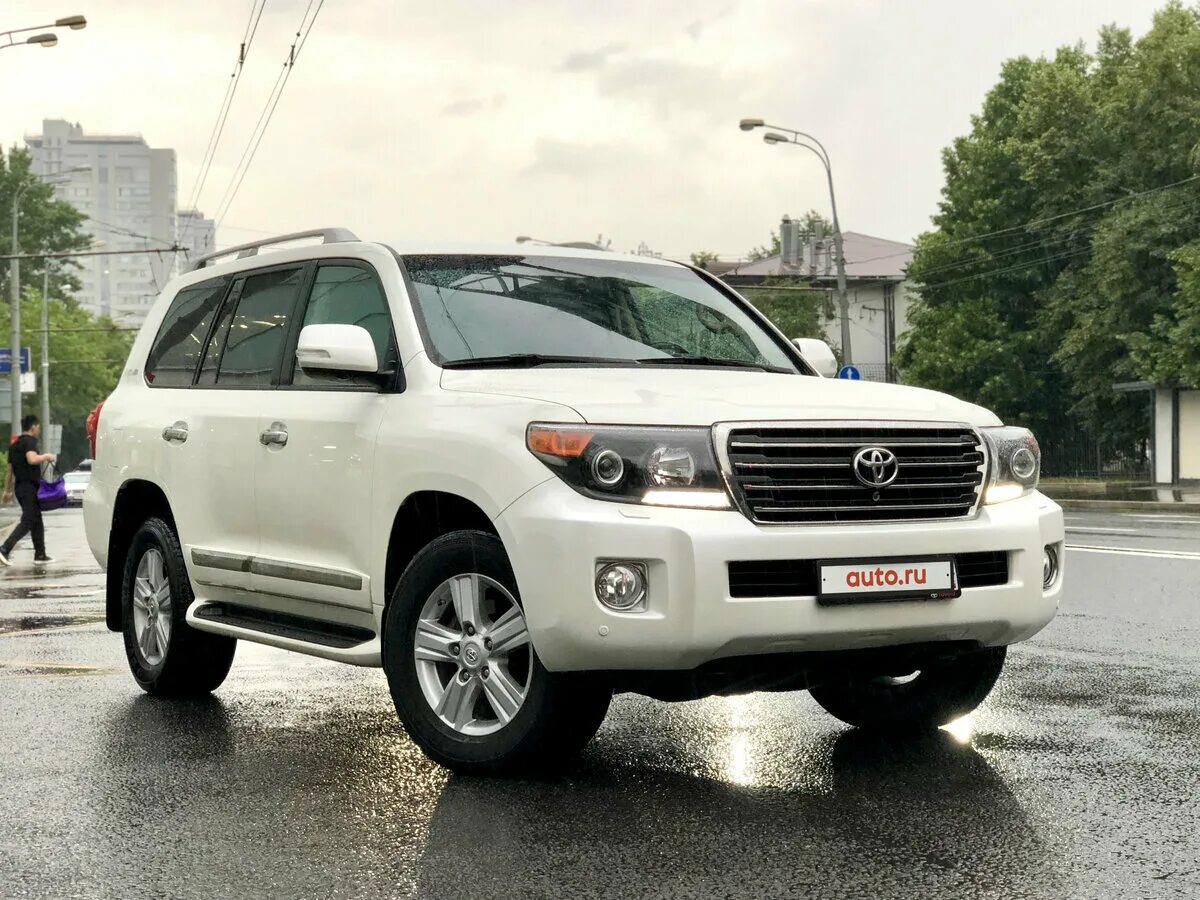 Тойота крузер 2015. Toyota land cruiser 2015. toyota land cruiser 200 2015. тойота ленд крузер 2015 белая. land cruiser 200 2015 белый.
