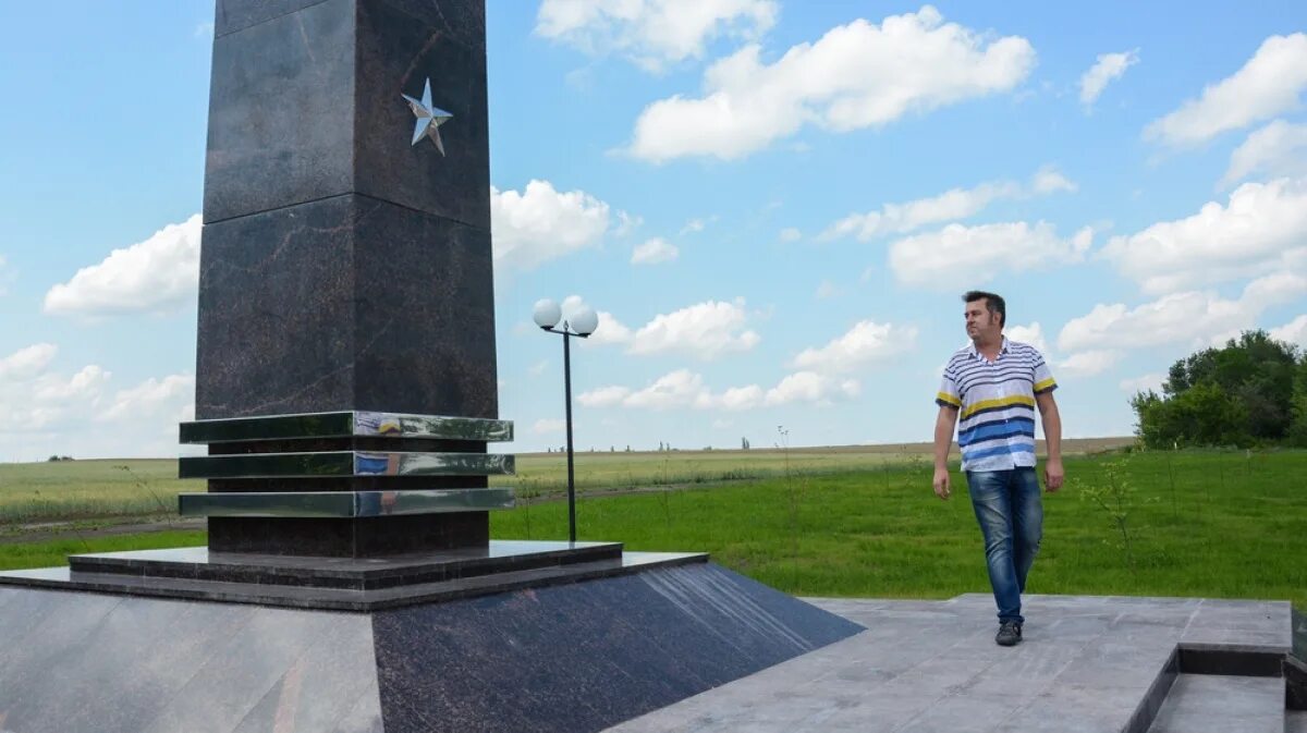 Мемориал в Острогожске. Острогожск Воронежская область памятники военные.