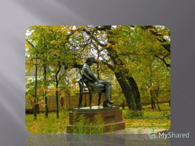 любимые места поэтов. дом михаила юрьевича лермонтова в железноводске. портрет сергея александровича есенина. памятник пушкину в санкт-петербурге в царском селе. деревянные статуи в болдино.