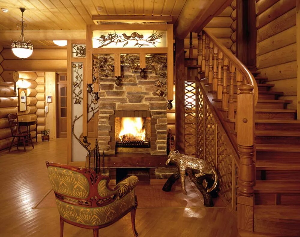 Двухэтажный дом с печкой. Деревянный интерьер. камин в бревенчатом доме. интерьер в деревянном доме. камин в деревянном доме.