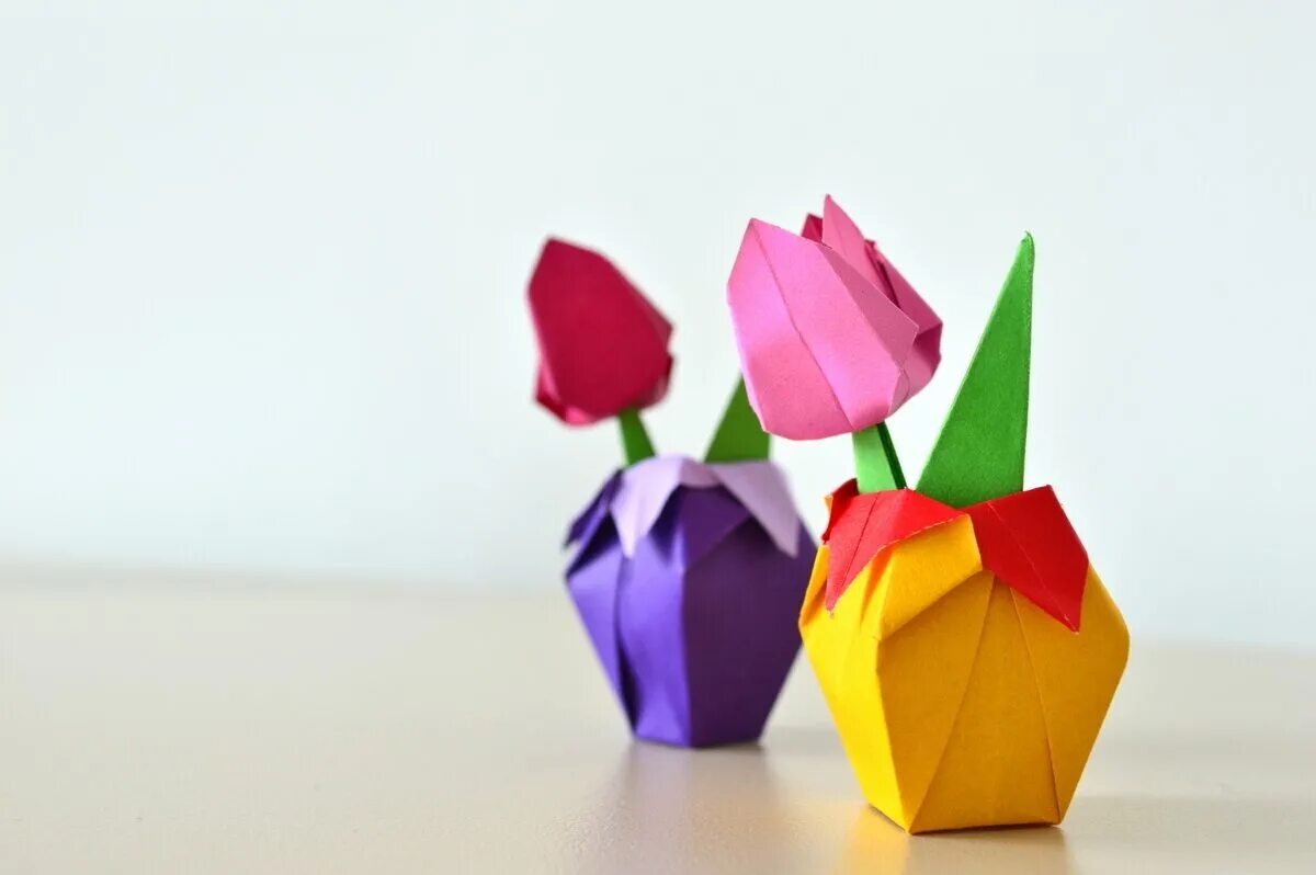 Оригами. Объемные тюльпаны из бумаги. Оригами тюльпан. Тюльпаны из цветной бумаги. Тюльпаны из бумаги легкие для детей