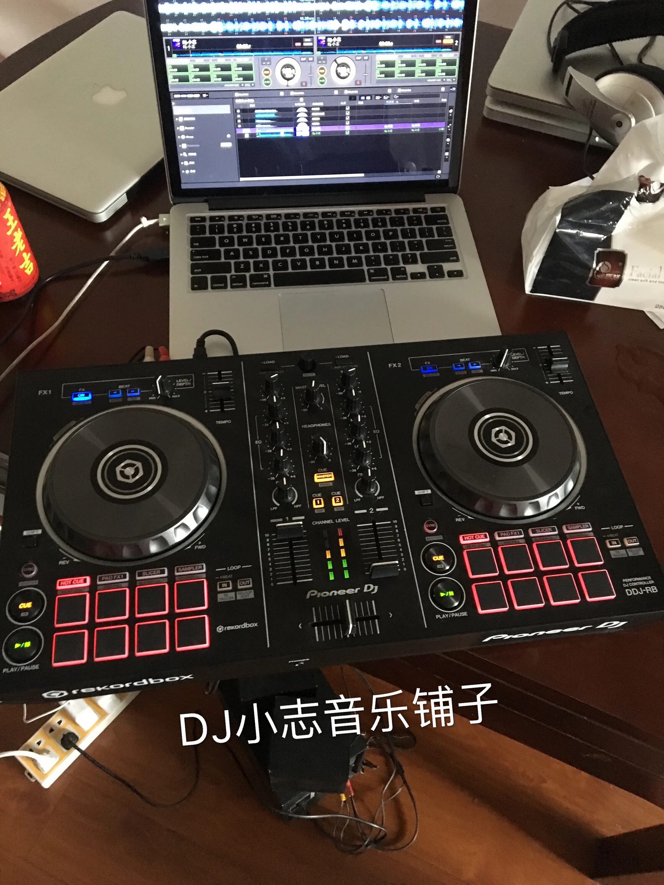 Pioneer ddj 400 размеры. Контроллер Pioneer DDJ-sb3. DJ Pioneer DDJ-400. Serato Pioneer DDJ 400. Pioneer DJ sb2.