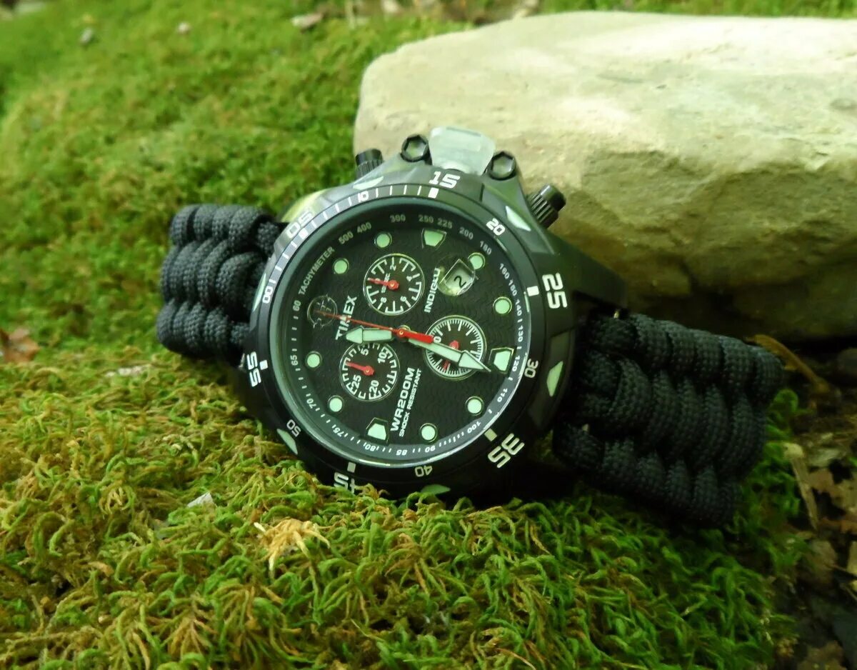 Suunto ambit 3 sport. Suunto ambit 3. Спортивные часы для бега суунто. Часы используют. Механизм часов.