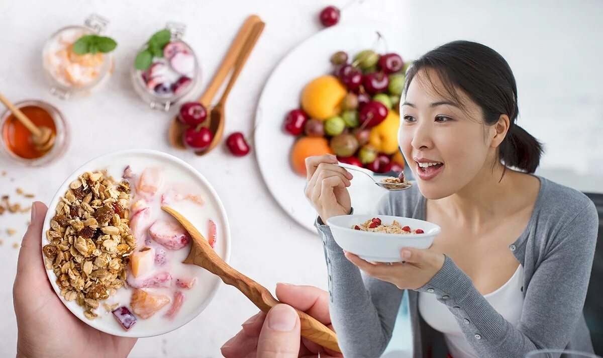 Рутинное питание. Мясо для варки. Похудение питание психологи. Полезная еда. Уставшая хозяйка на кухне.