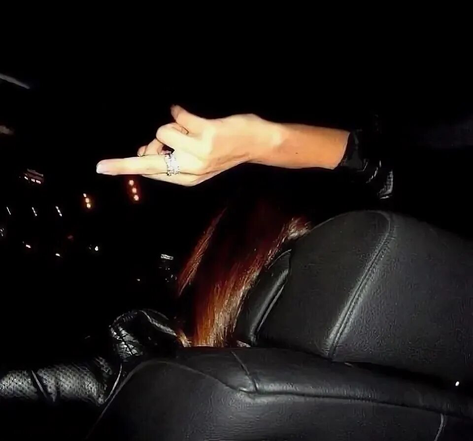 Девушка не дает покоя. Мысли не дают спать цитаты. Отдамся в добрые руки. Моя личная жизнь статусы. Хочется любви.