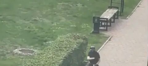 Певец который выбросился из окна