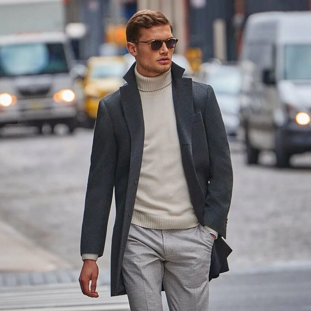 Мужские образы. Эрик хагберг с бородой. Свитер под пальто мужское. Тотал блэк аутфит. Луки с водолазкой мужские.