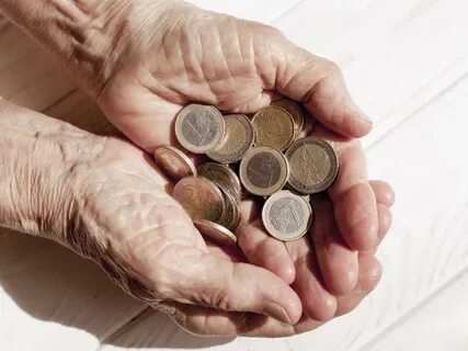 Льготы одиноким пенсионерам после 70 лет