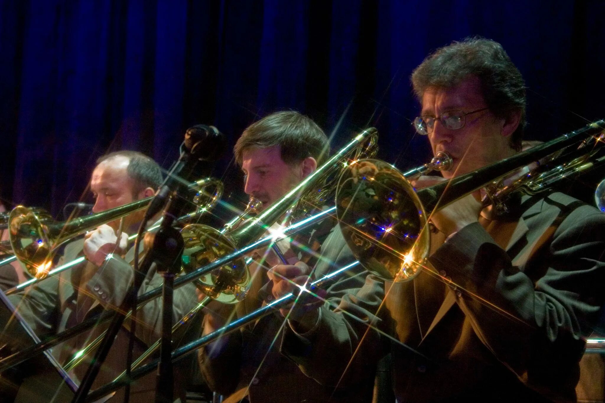 Биг бэнд олега лундстрема. Оркестр олега лундстрема шанхай. Оркестр им. Джаз оркестр олега лундстрема. Оркестр олега лундстрема шанхай.