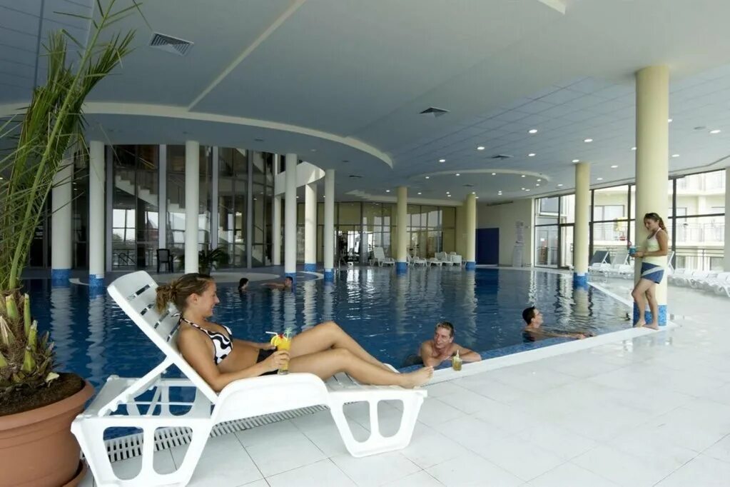 Парк отель Голден Бич. Park Hotel Golden Beach (4*). Отель в Болгарии золотой берег Холл. Golden Donaire Beach фото. Голден бич 4