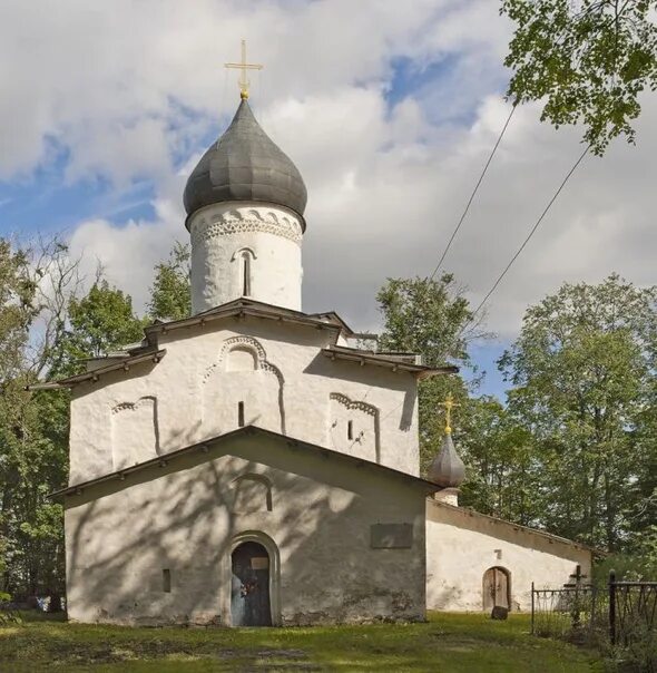 Церковь Космы и Дамиана, Локно (Палкинский район), фотография. фасады Храм Козьм