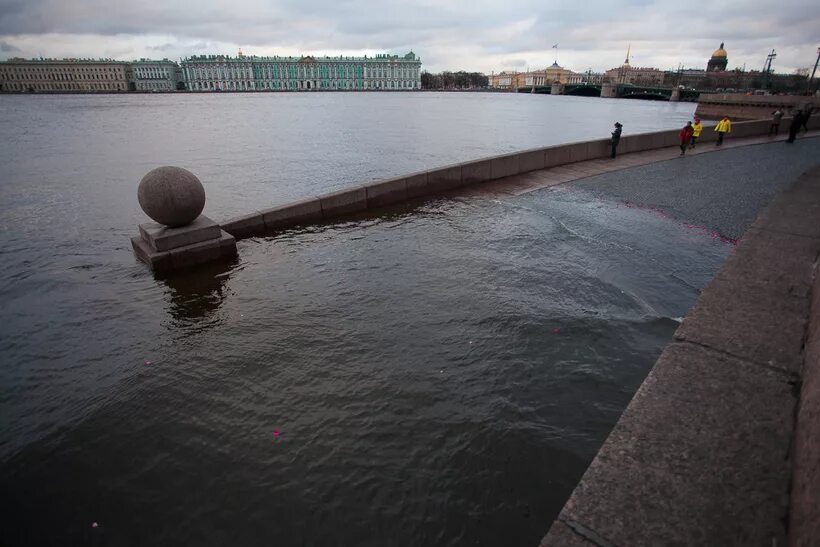 Наводнение на неве в санкт-петербурге. Наводнение на неве в санкт-петербурге. Санкт-петербург дамба финского залива. Наводнение невы. Потоп в петербурге 1999 года.