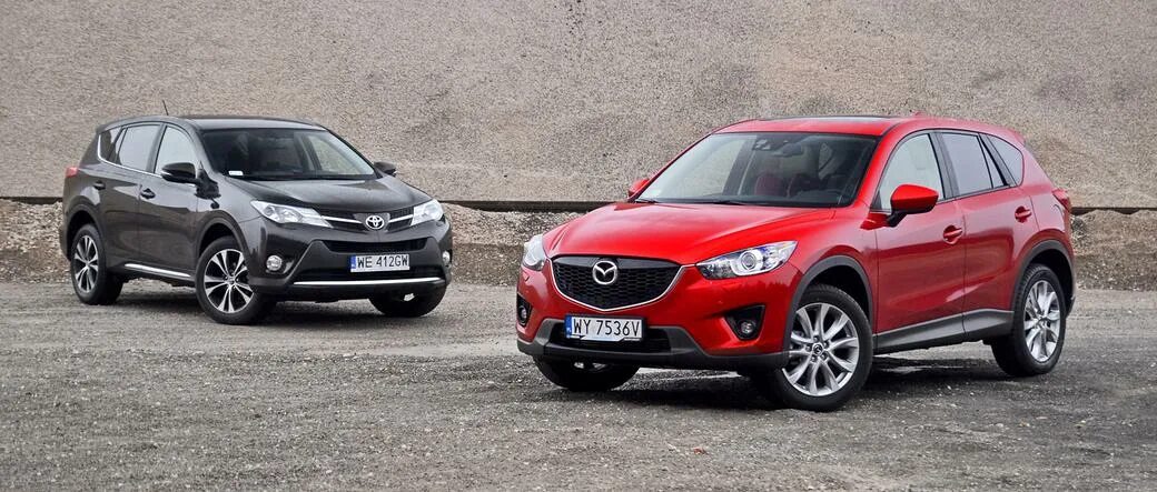 Cx5 vs rav4. Toyota rav4 Mazda CX-5. Мазда сх5 или Тойота рав 4. Мазда СХ-5 или Тойота рав 4 2021. Сх 5 сравнение