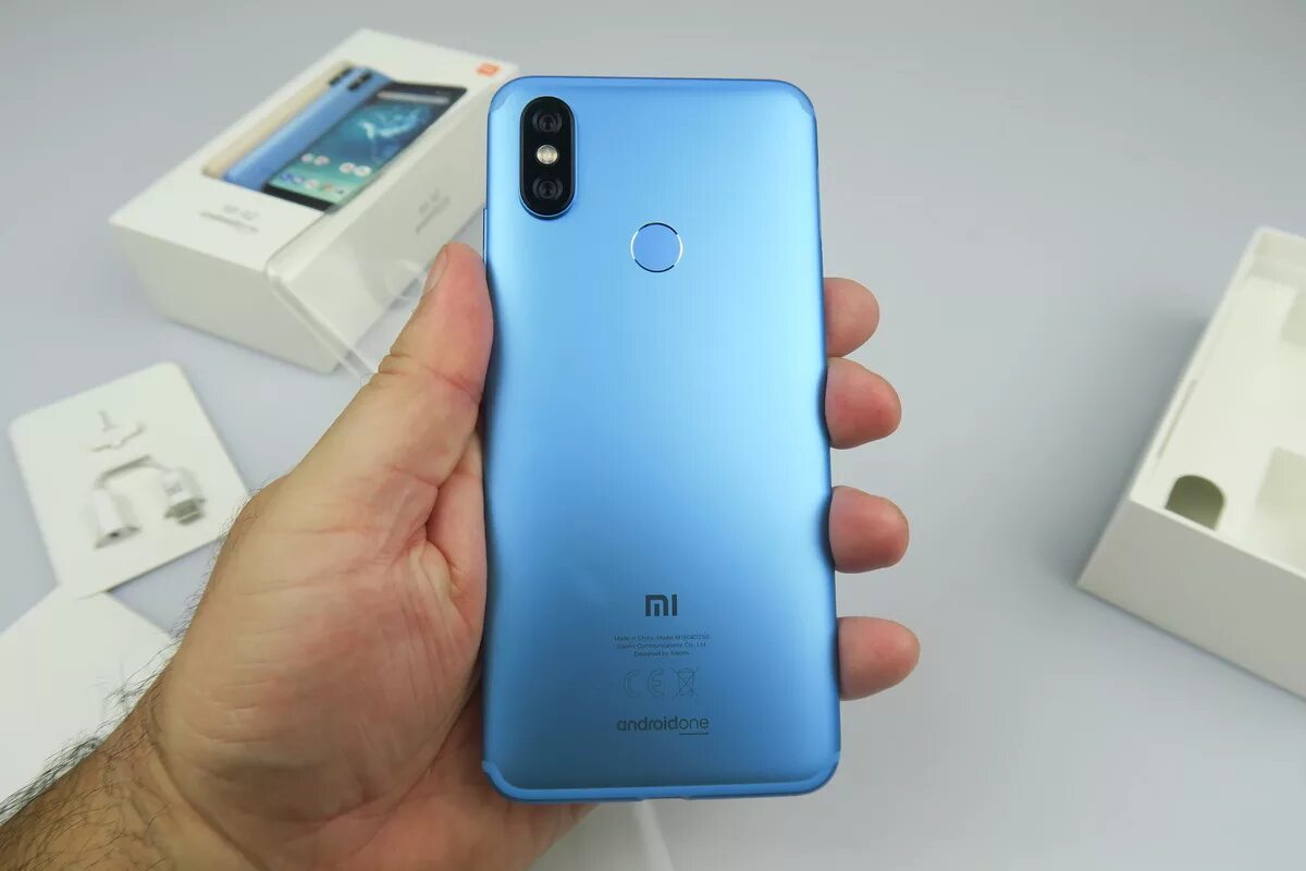 Mi a2 32 купить. Xiaomi mi a2. Xiaomi mi a2 Lite. Xiaomi mi a2 Lite Xiaomi. Xiaomi mi a2 64gb.