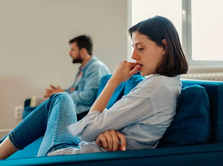 Супружеская измена. Счастливые отношения. Девушка скрывает отношения. Девушка скрывает отношения. Соблазнение.