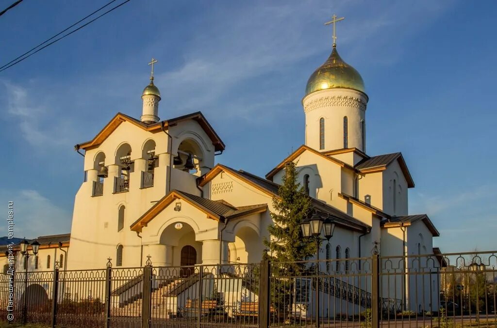 Сергиево-посадский храм сергия радонежского. Троицкий собор никоновская церковь в троице-сергиевой лавре. Храм сергия радонежского в сергиевом посаде. Сергиев посад троицкий собор троице-сергиевой лавры. Троицкий собор в троице-сергиевой лавры 1422-1423.