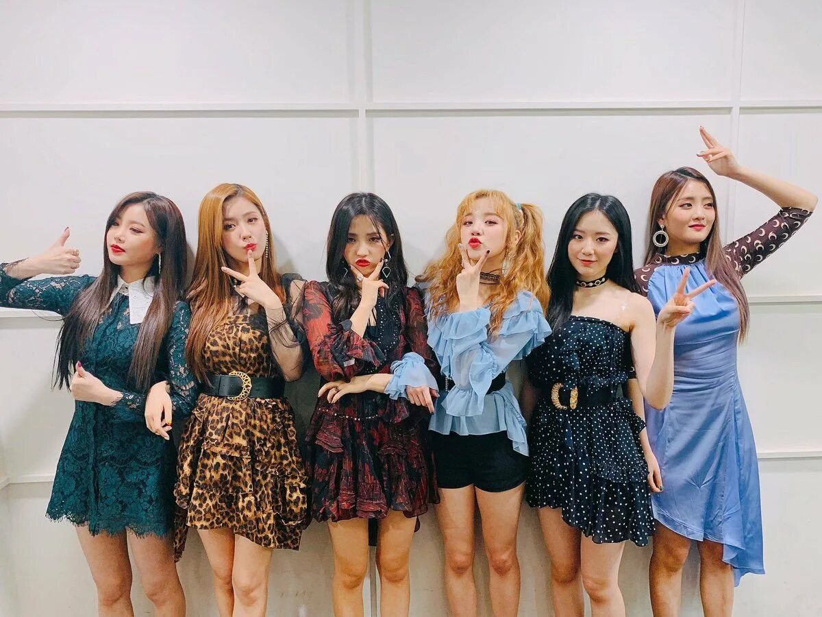 Группа (g)i-DLE. G Idle участницы. Костюмы g Idle Queen Card. Gidle 2. Как зовут участниц группы