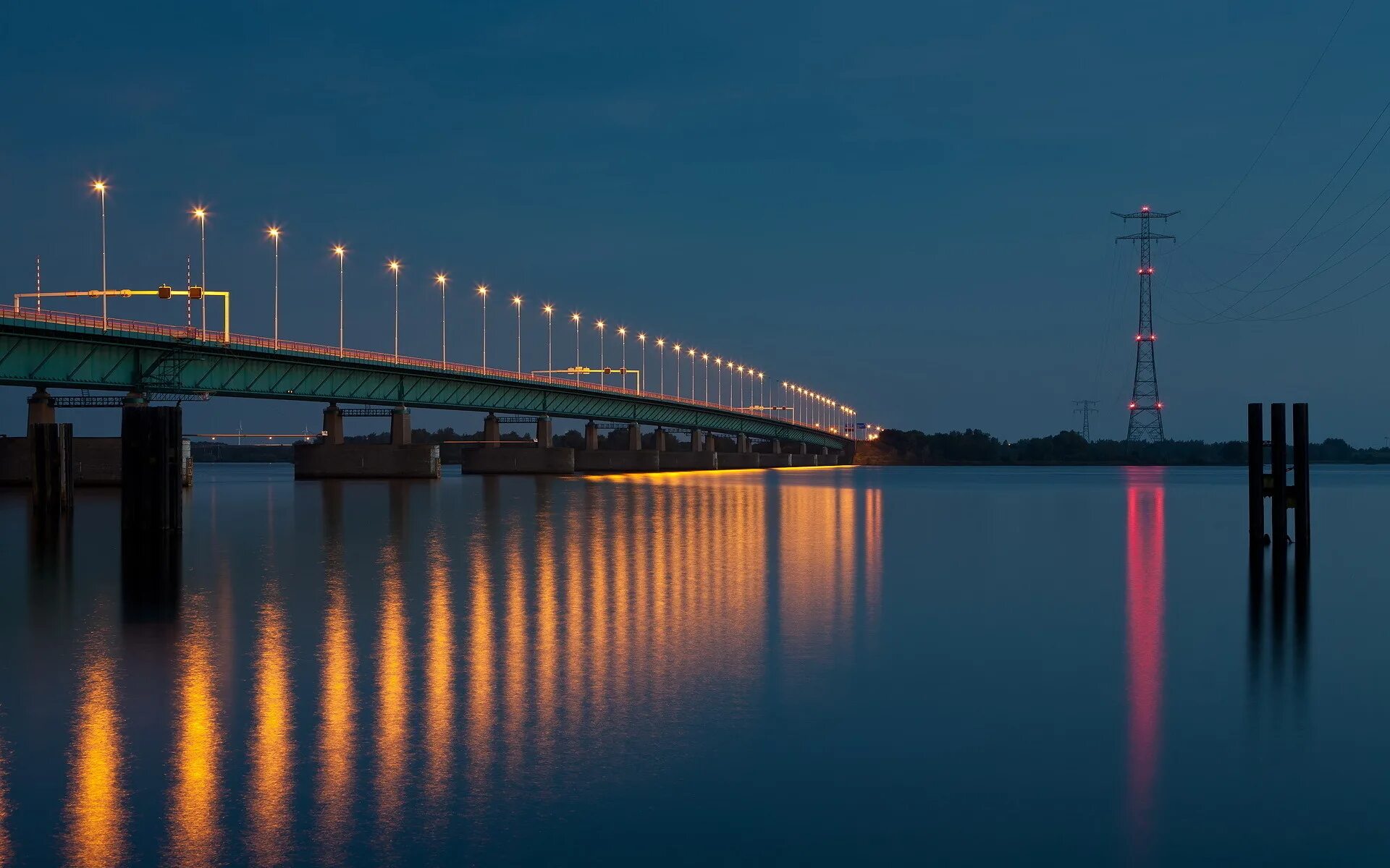 Рыбинск мост. Мост река. Мост через реку ночью. Мост над рекой ночью. Most org ru