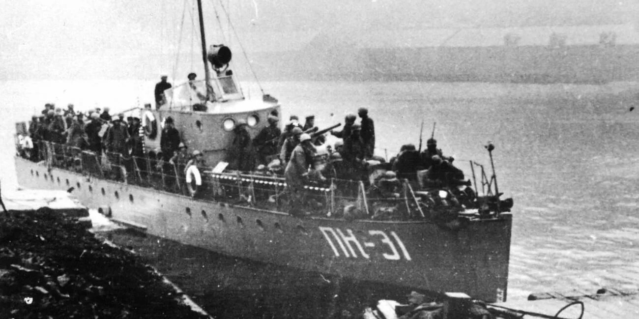 Южно-сахалинская наступательная операция 1945. Памятник курению. Курильская операция 1945. Южно-сахалинская операция 1945. Памятник борцам павшим за освобождение сахалина.