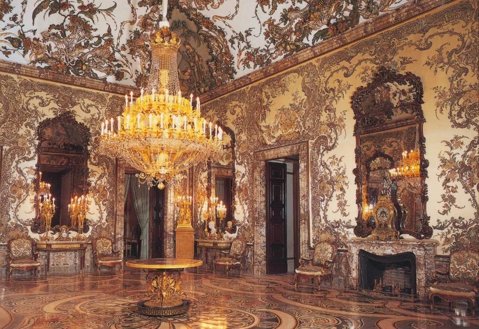 Королевский дворец в Мадриде зал Гаспарини. Королевский дворец в Мадриде зал Гаспарини Барокко. Королевский дворец Мадрид Барокко интерьер. Дворец 17 века рококо Барокко.