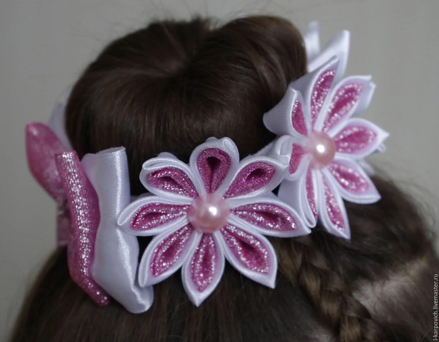 Украшения для волос. Канзаши для волос. Канзаши заколки для волос. Заколки канзаши. Канзаши для волос.