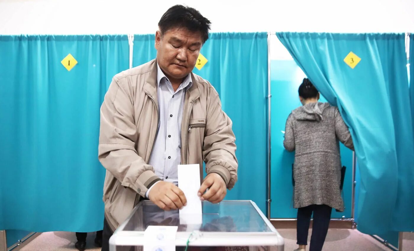 В каком году состоялись досрочные выборы президента. Выборы в Казахстане. Выборы президента Казахстана. Выборы в Мажилис Казахстан. Референдум в Казахстане.