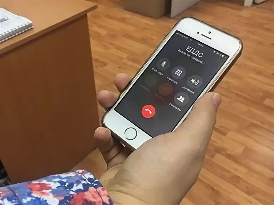 Телефон l12. Телефон заменил все. Старые китайские телефоны. Измененные телефоны в москве. Измененные телефоны в москве.
