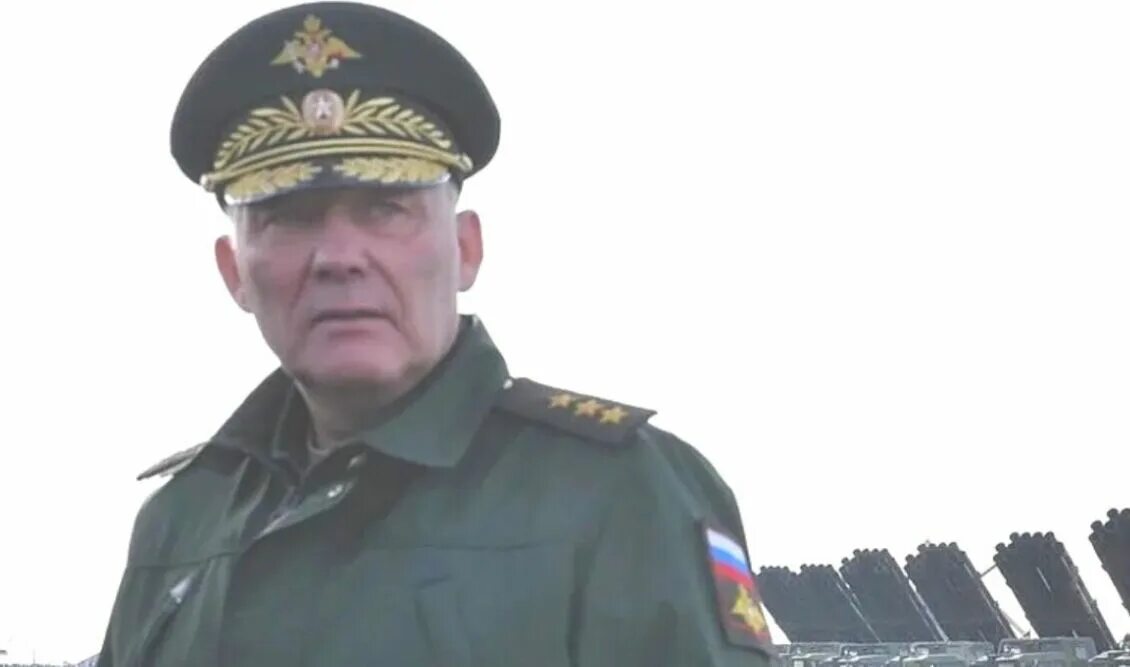Командующий юво дворников. Командующий юво дворников. Командующий юво дворников. Новый командующий войск. Новый командующий войск.