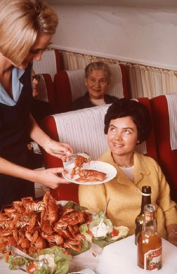 Еда в самолете. Еда в советских самолетах. Еда в ресторане. Еда в самолете 50е.