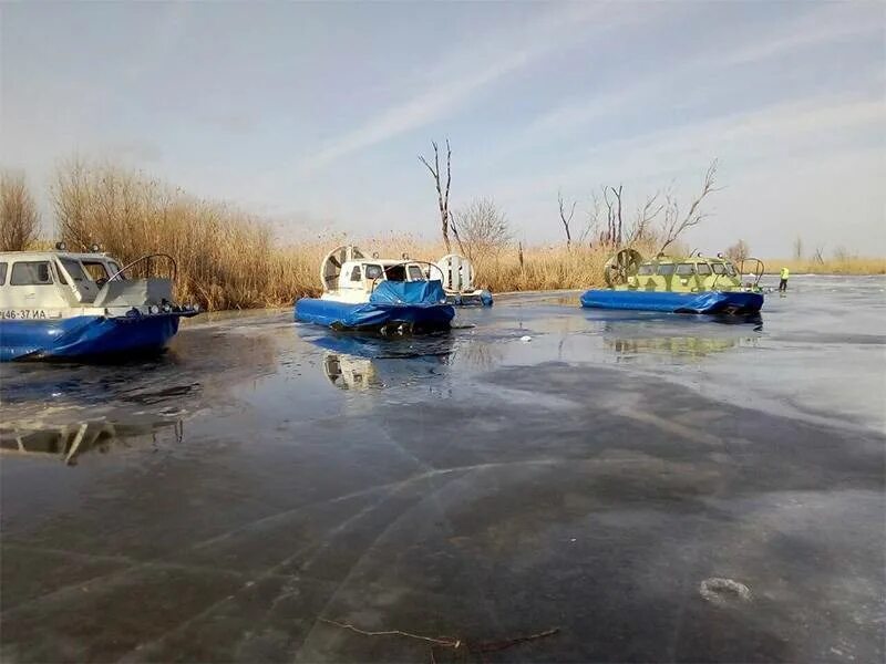 Рп5 камызяк. Каралат Астраханская область. Астраханская область Камызякский район село Каралат. Паром Станья Камызякский. Каралат Камызякский район скалы.