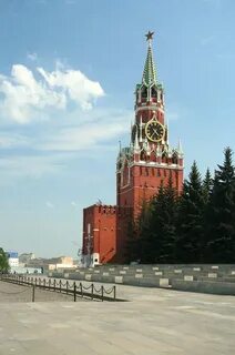 Название башни московского кремля с курантами
