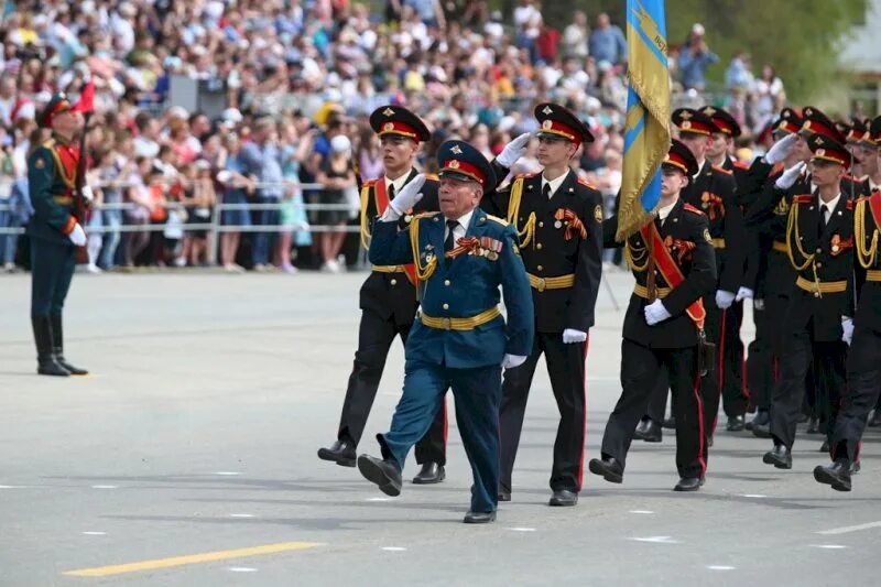 9 мая в пышме 2025. Парад победы в верхней пышме. парад 9 мая верхняя пышма. парад верхняя пышма 2018. верхняя пышма парад победы 2025 9 мая-.