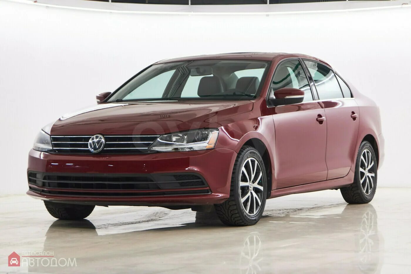 Купить фольксваген джетта новый. Volkswagen Jetta 2017 красная. Volkswagen Jetta vi Рестайлинг красный с пробегом. Отзывы Фольксваген Джетта 2017. Джетта 2017 года 1.4 турбо автомат отзывы.