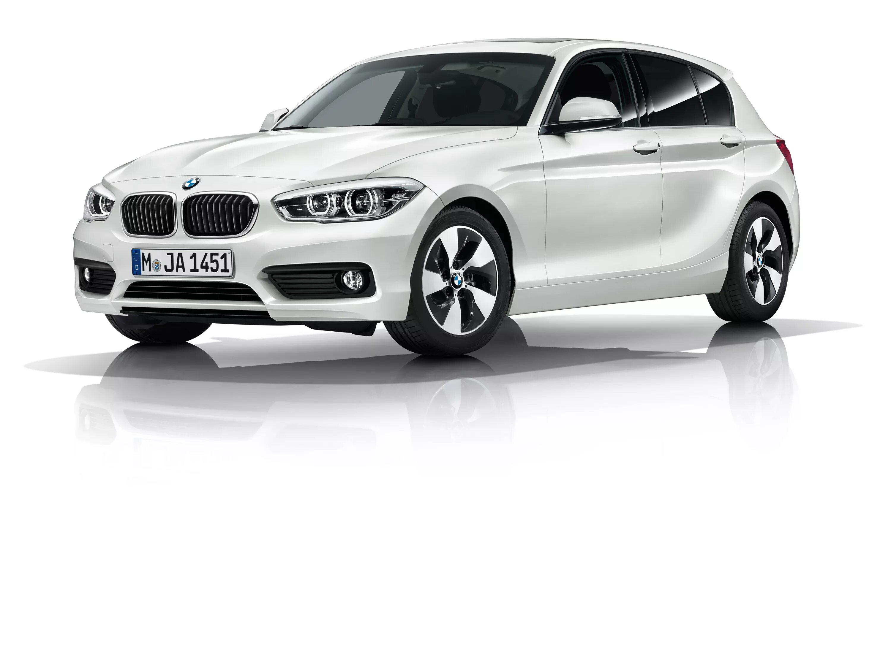 Автомобиль bmw 1. BMW 1 2015. BMW 116d 2015. BMW 1 Series. BMW 1 Series 2015.