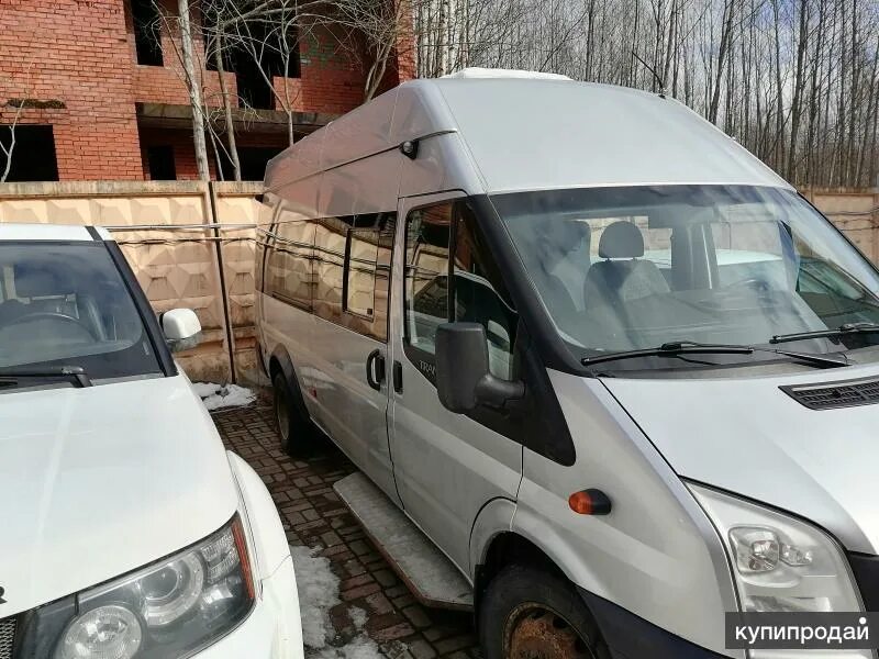 Форд транзит санкт петербург. Ford Transit 2013. Микроавтобус Форд кухня. Двигатель автобус Ford Transit. Форд Транзит 2005 года номер шасси.