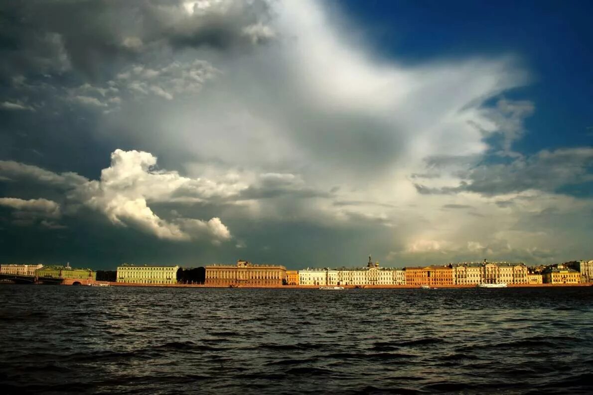 удивительное небо петербурга. уж небо над питером очень. небо питера. небо питера. небо над фонтанкой.
