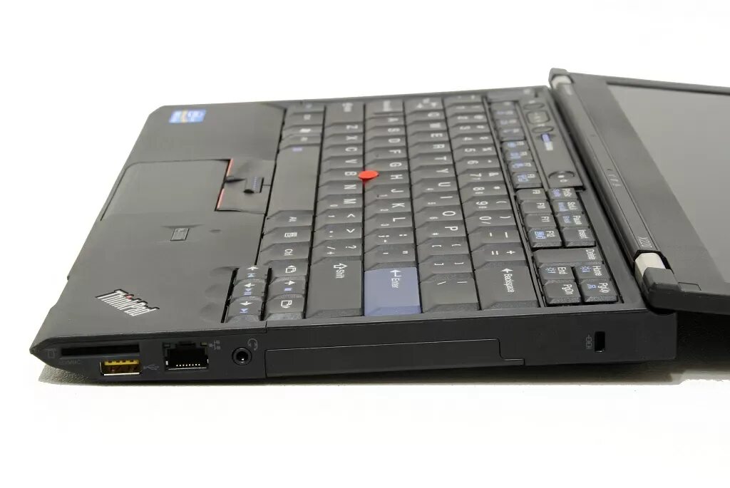 Detailed 18. Lenovo THINKPAD x220. Lenovo THINKPAD 220. Ноутбук леново THINKPAD x220. Lenovo x220 разъем.