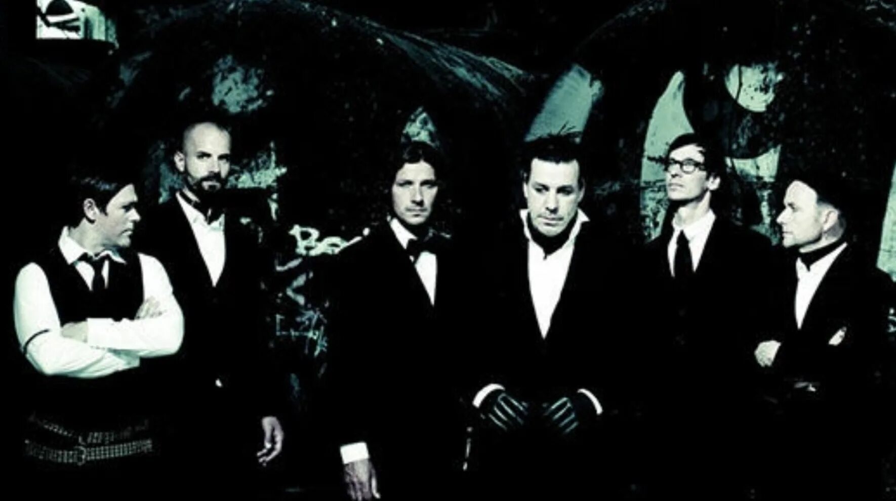 Rammstein das ist liebe. LIFAD Rammstein обложка. Rammstein 2009 обложка. Liebe ist für alle da Rammstein альбом. Рамштайн обложка Liebe.