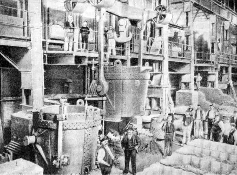 Мартеновский цех завода виккерс 1894. Пороховая промышленность. Франция металлургическая мануфактура 17 век пушки. Первый завод в санкт петербурге 19 век. Пороховая промышленность.