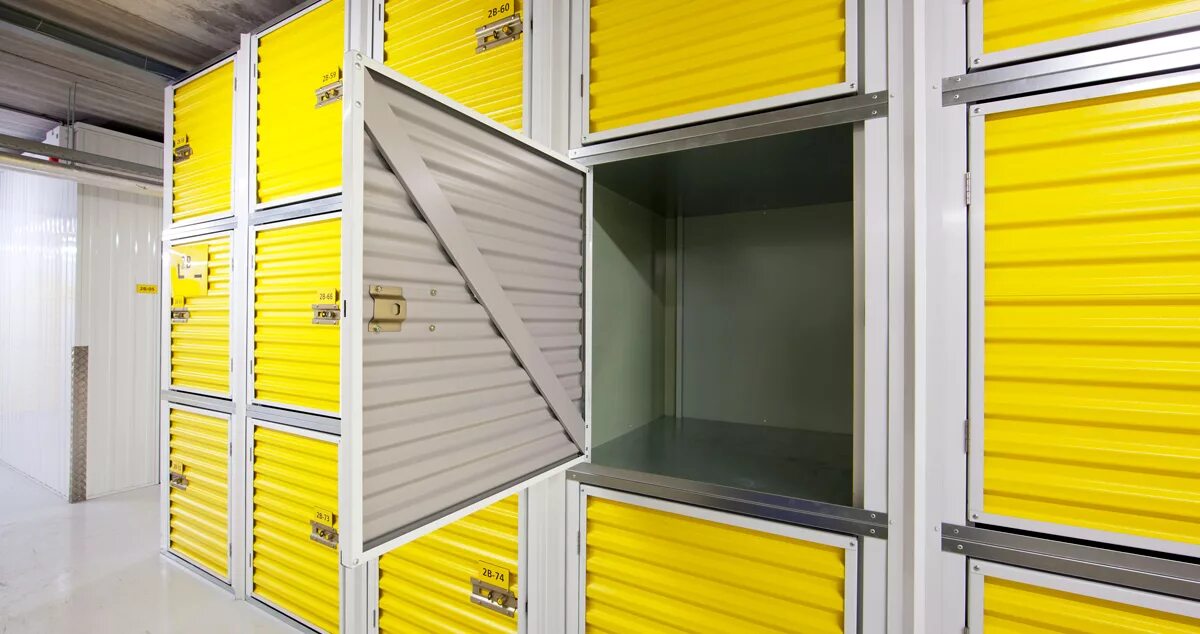 хранения вещей на складах; с коробками. хранение вещей на время ремонта. склад для хранения личных вещей. Self storage склад. склад.