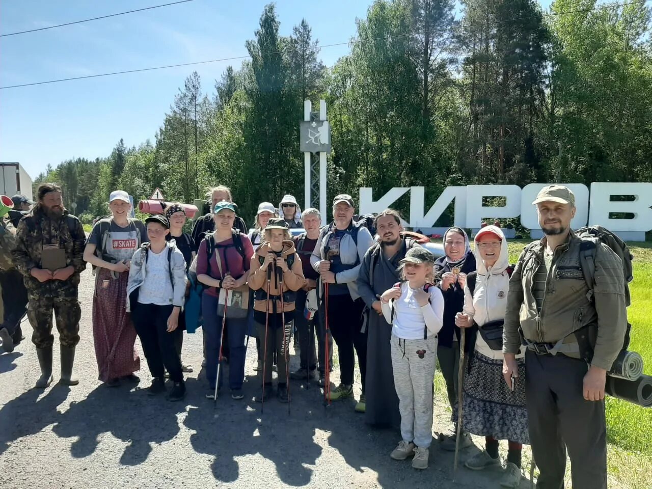 Паломники Киров крестный ход. Маршрут Великорецкого крестного хода 2023. Великорецкий крестный ход 2022. Крестный ход Киров 2022 Великорецкое.